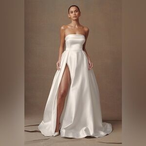 Meshki Eileen Strapless Wedding Gown